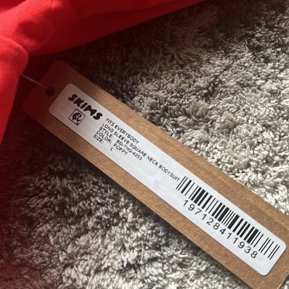 Skims fits everybody long sleeve bodysuit - Picture 3 of 3
